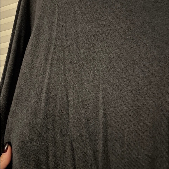 American Eagle Outfitters Charcoal Long Sleeve Tee - Picture 4 of 4